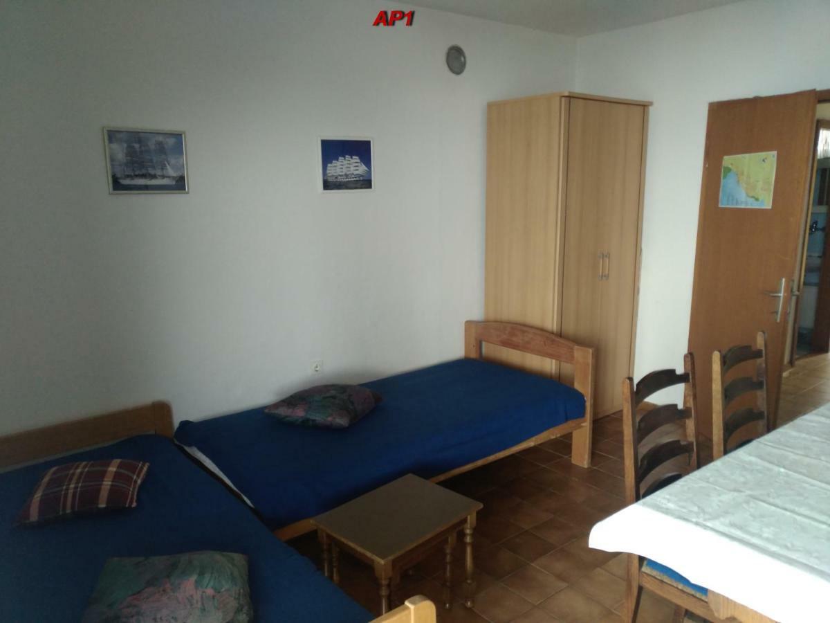 Apartments Sudic Njivice Exterior foto
